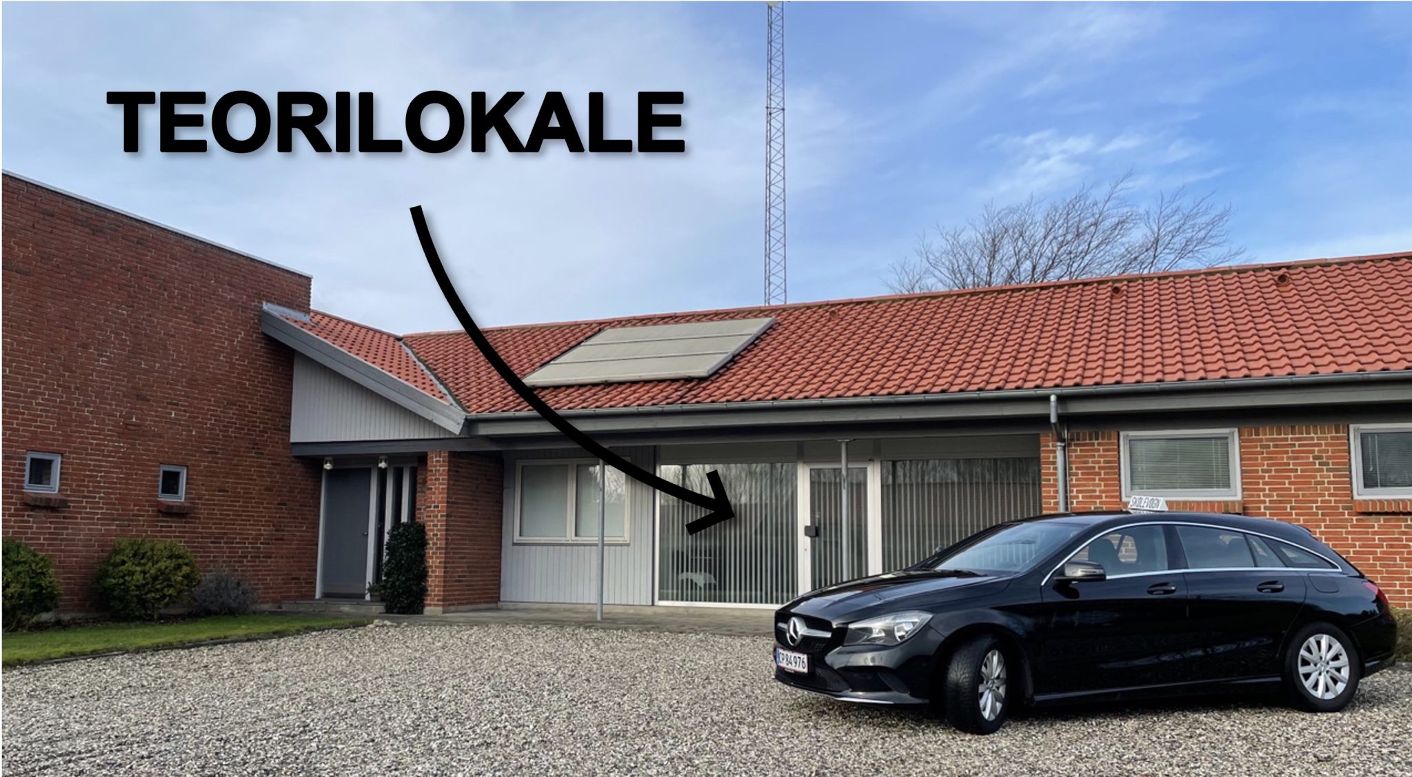 Teorilokale og skolevogn